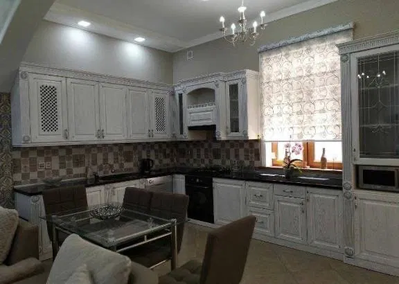 Аренда Мирабадский р-н шикарный болщой дом