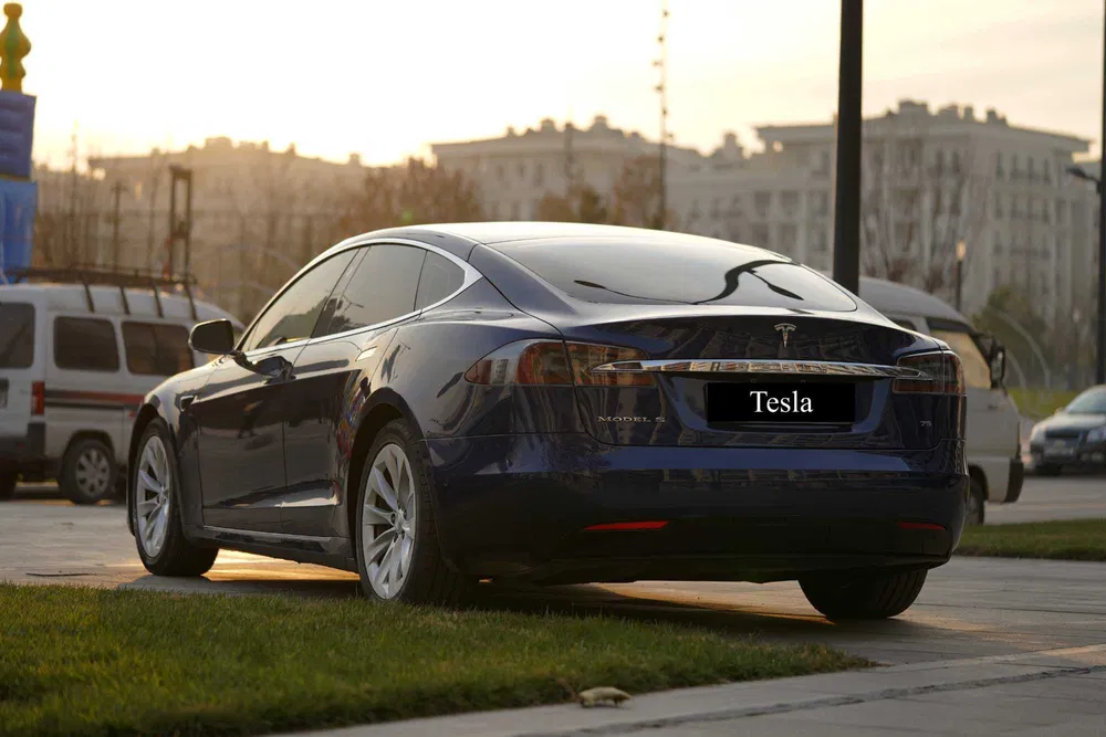 Tesla Model S 2017