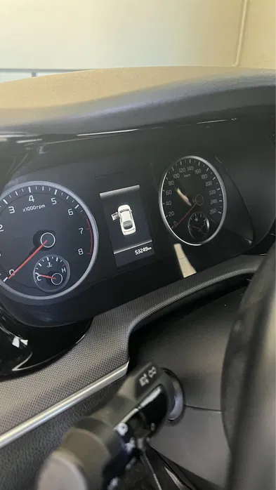Kia k5 ideal xolatta