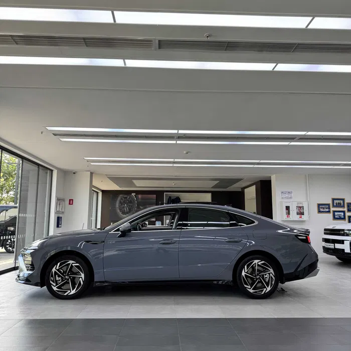 Hundai Elantra 2022 yil srochni