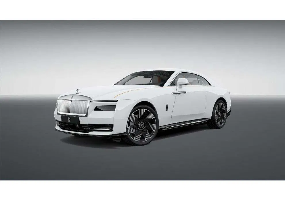 Rolls-Royce Spectre — настоящее произведение искусства