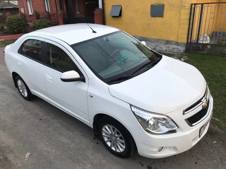 Chevrolet Cobalt 4 paz