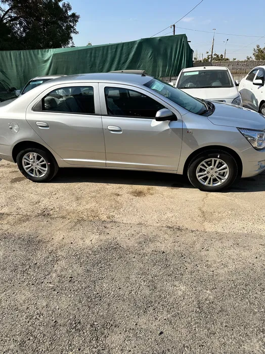 Chevrolet Cobalt Elegant R4 2023