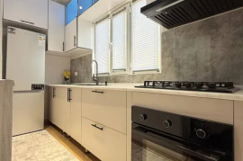 Sotaman, Продажи квартиры