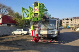 Продам, Zoomlion 55 тонн кран сотилади.