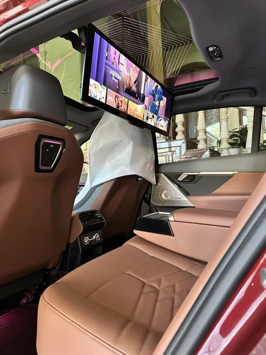 BMW i5 Luxury 35L
