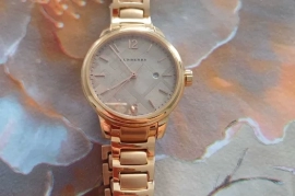 Продам, Burbbery аёллар қол соат 2 йил гарантия