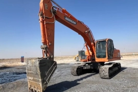 Sotaman, Doosan DX 225 LCA ekskavator ideal
