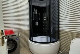 Sotaman, Chilonzor metrosi yonida 3 xonali navastroyka sotiladi 60.000$