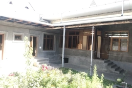 Продам, Yakkasaroy Rakat Mahalla 3.7 sotix uy sotiladi