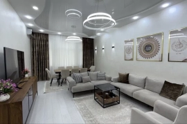 Продам, новостройка Джангох 4 комнатная квартира своя