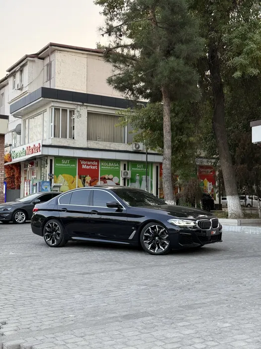 BMW G30 520i holati tinu toza moshina