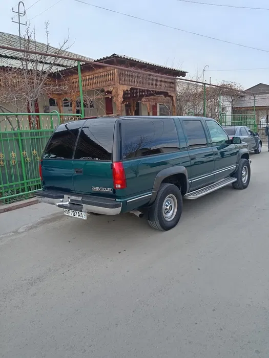 CHEVROLET SUBURBAN холати идеал галишип барилади