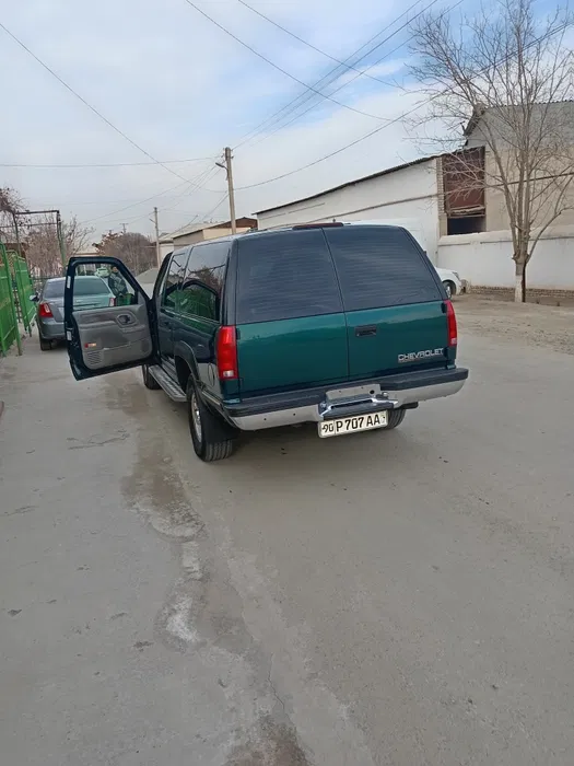 CHEVROLET SUBURBAN холати идеал галишип барилади