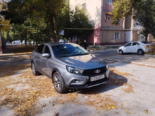 LADA VESTA CROSS Sedan 2019, 69000 пробег