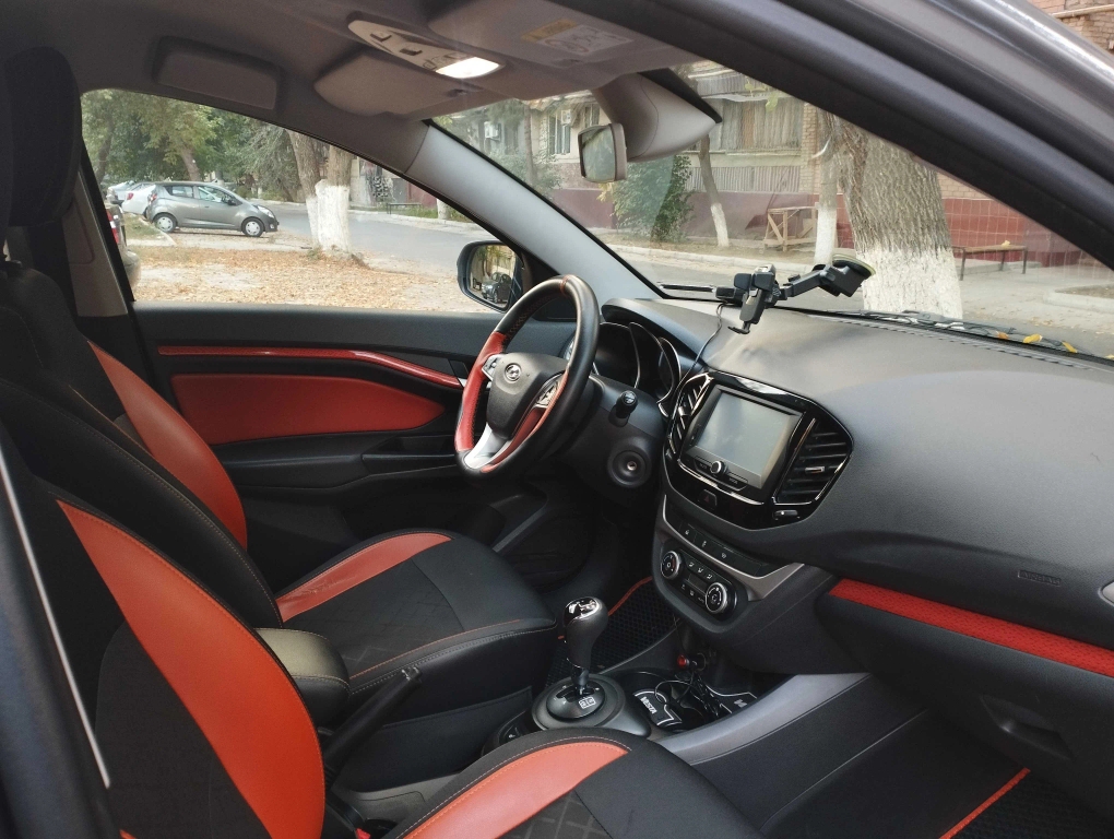 LADA VESTA CROSS Sedan 2019, 69000 пробег