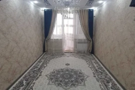 Продам, Срочно 3хонали уй сотилади Ғалаба кучаси 117-уй 2-лицей рупарасида