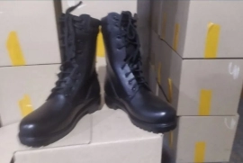 Продам, Ботинки с высокими берцами натуральная кожа новые в количестве