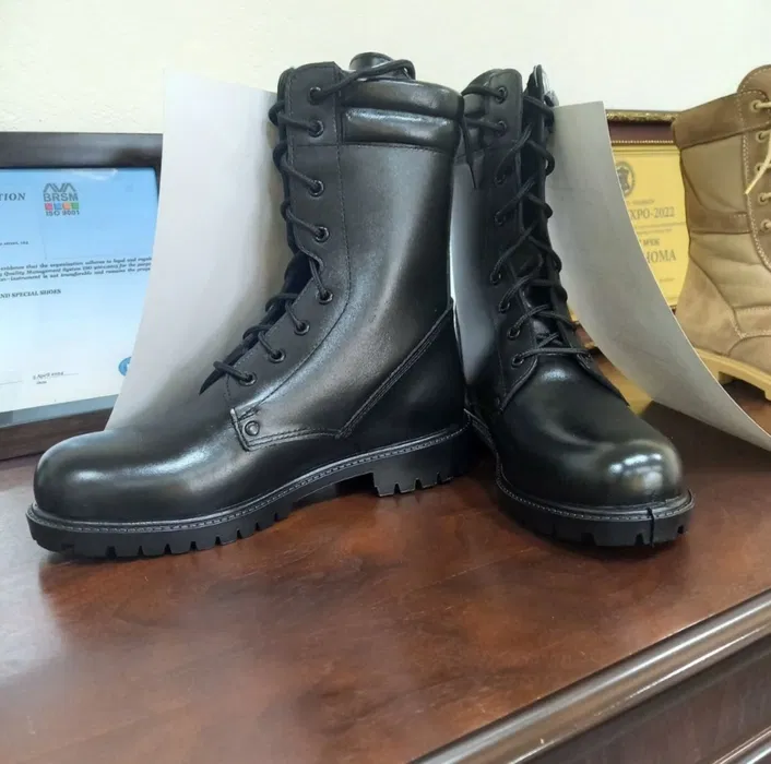 Ботинки с высокими берцами натуральная кожа новые в количестве