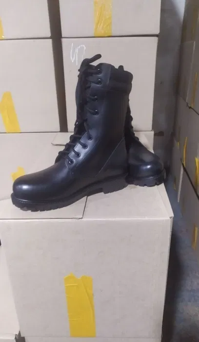 Ботинки с высокими берцами натуральная кожа новые в количестве