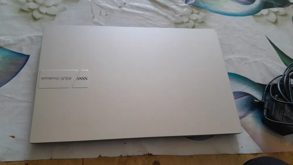 Noutbook: AsusVivobook