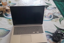 Sotaman, Noutbook: AsusVivobook