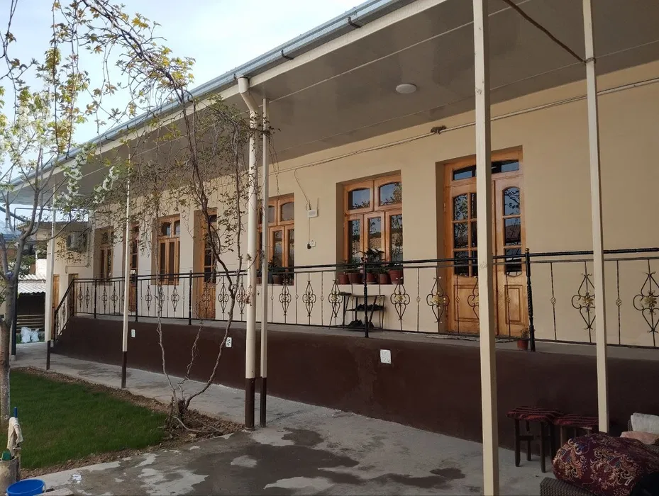 Uy sotiladi 4 sotix onqorg