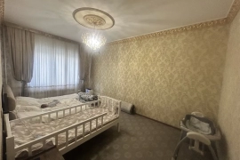 Sotaman, Yunusobod-5 kvartal. 3xonali uy