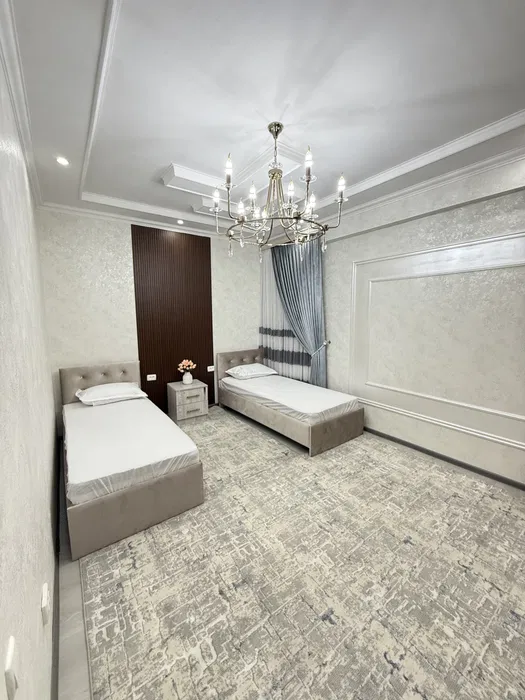 5 хонали евро таъмирли квартира сотилади.