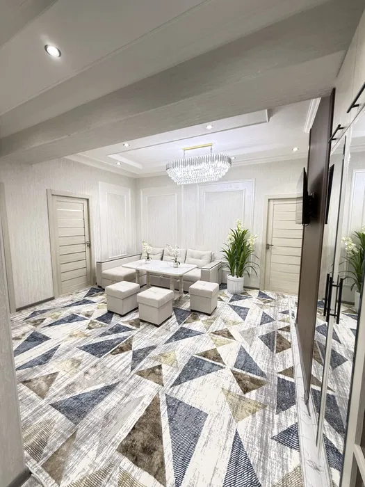 5 хонали евро таъмирли квартира сотилади.