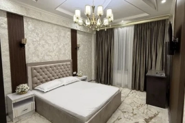 Продам, 5 хонали евро таъмирли квартира сотилади.