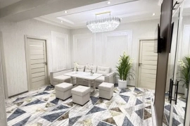 Продам, 5 хонали евро таъмирли квартира сотилади.