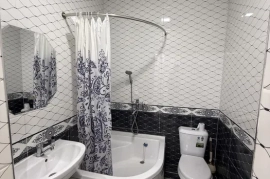 Продам, 5 хонали евро таъмирли квартира сотилади.