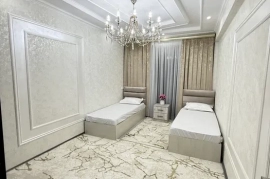 Продам, 5 хонали евро таъмирли квартира сотилади.