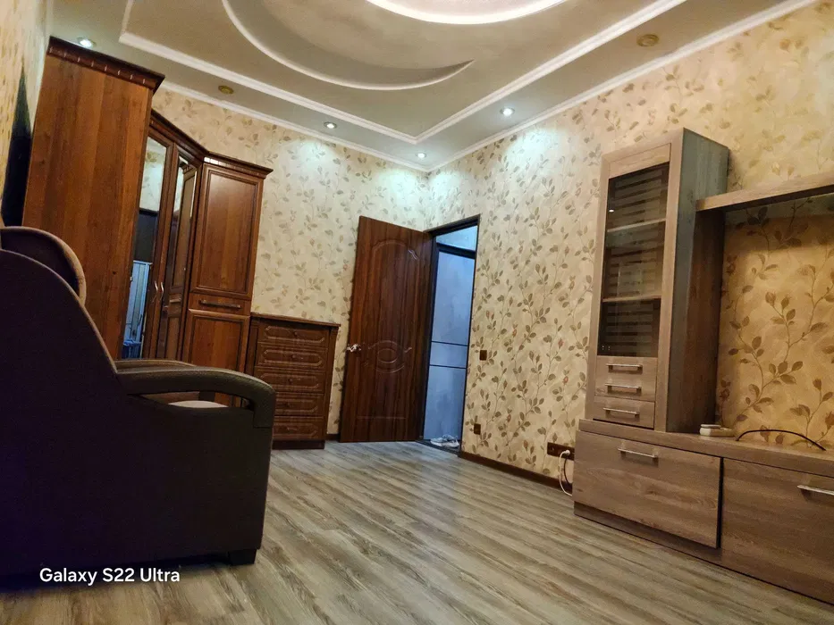 Тошкент шаҳри, Чилонзор 20-кварталда жойлашган 1 хонали квартира сотилади.