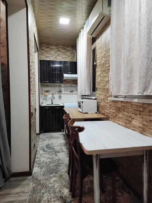 Тошкент шаҳри, Чилонзор 20-кварталда жойлашган 1 хонали квартира сотилади.