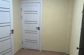 Sotaman, Олмазор тумани, Қорақамиш 1/2 ҳудудида жойлашган 2 хонали квартира сотилади.