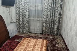 Продам, Яшнобод туманида жойлашган 2 хонали уй сотилади.