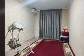 Продам, Оҳангарон шаҳрида жойлашган 2 хонали уй сотилади.