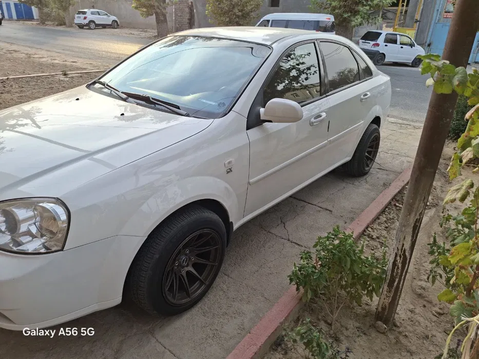 Продаю срочно авто