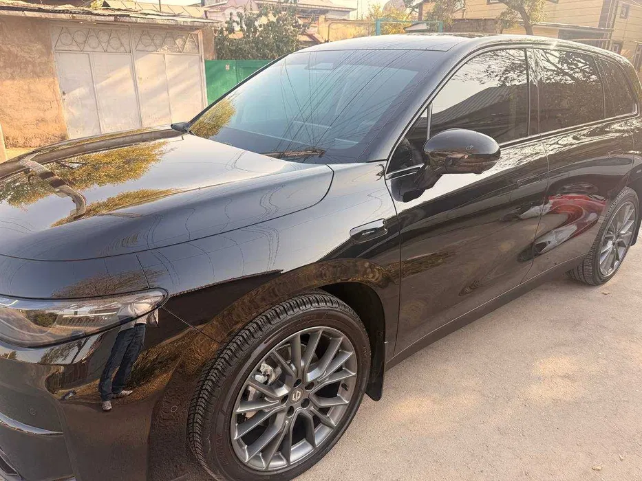 продается свой авто Leapmotor C10 EV