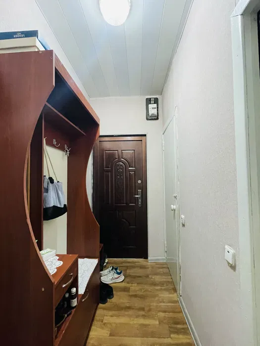 Кадышева 1 этаж 2 комнатная