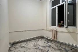 Sotaman, Продаётся 2 комнатная квартира Мирзо Улугбекски Налог!