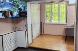 Продам, СРОЧНО! Мирзо Улуғбек туманида кирпичли уй — 2/4/5, 55 м² сотилади!