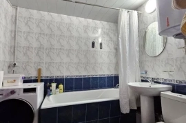 Продам, СРОЧНО! Мирзо Улуғбек туманида кирпичли уй — 2/4/5, 55 м² сотилади!