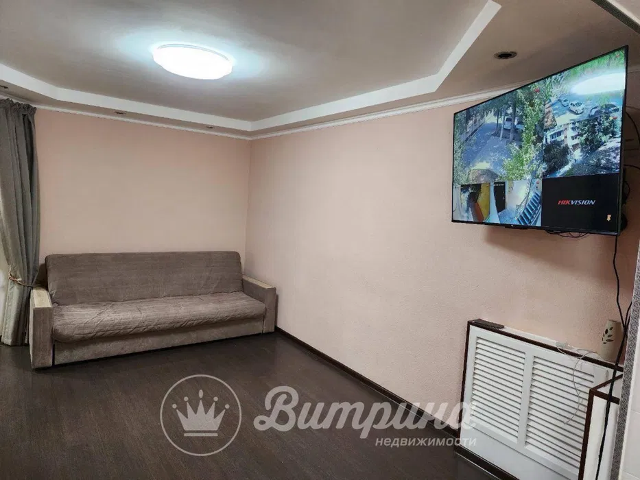 СРОЧНО! Мирзо Улуғбек туманида кирпичли уй — 2/4/5, 55 м² сотилади!