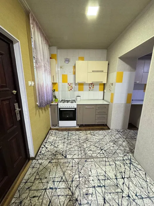 Сотилади Чилонзор 9 квартал 2 хонали