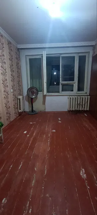 Сотилади Чилонзор 22 квартал 2 хонали разделка