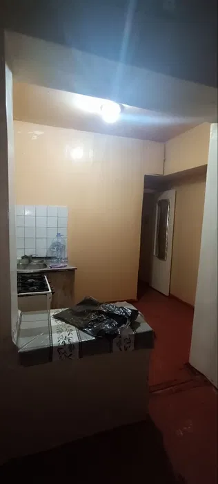 Сотилади Чилонзор 22 квартал 2 хонали разделка