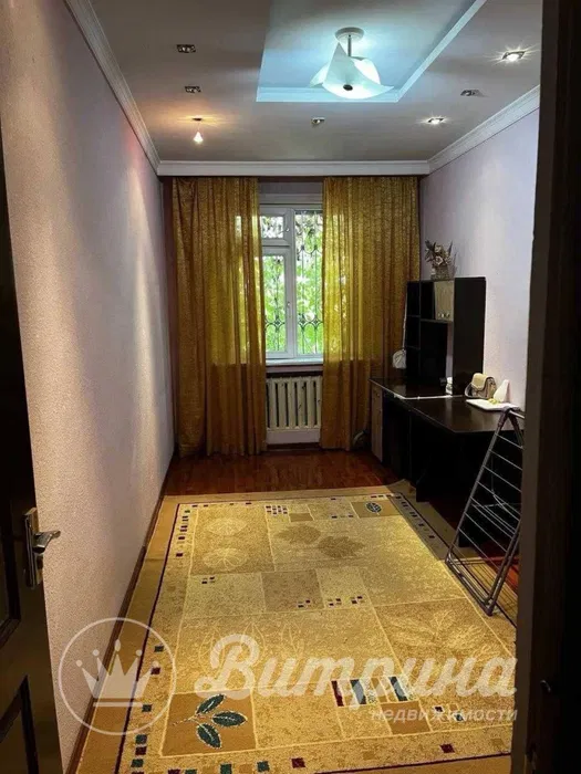 Срочно 2 комнатная квартира на Максим Горьком